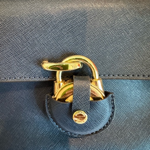 Michael Kors purse - Picture 6 of 12